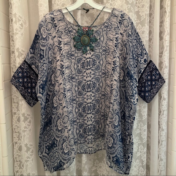 JOHNNY WAS * NWOT Blue/White Patterned Cupra Top - Picture 1 of 8